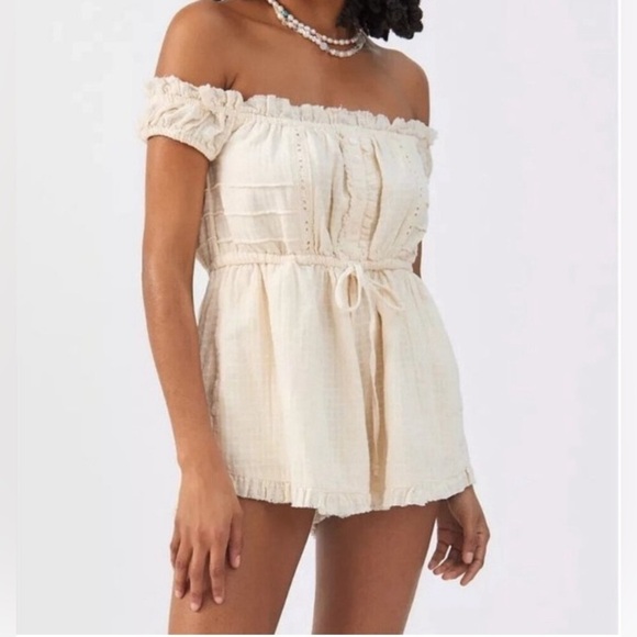 COPY - UO Evie Off-The-Shoulder Check Romper Urban Outfitters NWOT - Picture 2 of 7